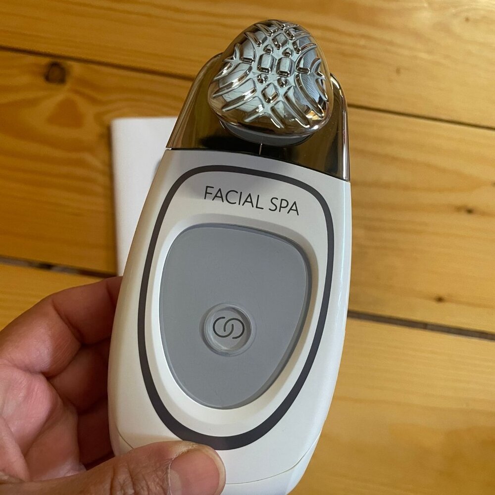 Galvanic Facial Spa - Brand NEW!